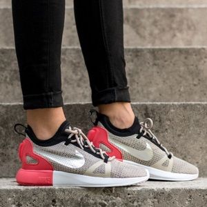 Nike Women's WMNS Duelist Racer